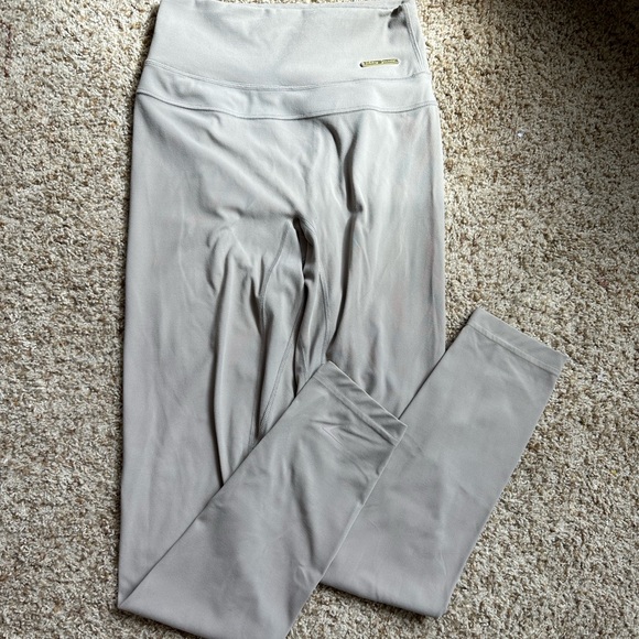 Like new Whitney simmons X gymshark leggings - Picture 1 of 4
